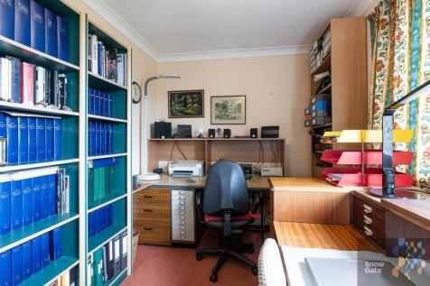 BEDROOM 4/STUDY