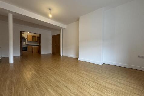 OPEN PLAN LIVING/DINING