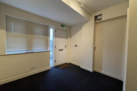 COMMUNAL HALLWAY