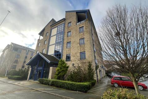 MAIN ENTRANCE BLOCK 3