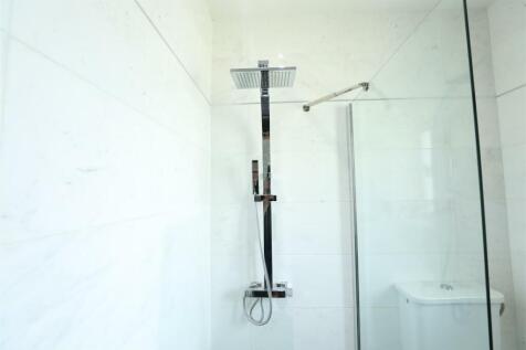 MASTER ENSUITE