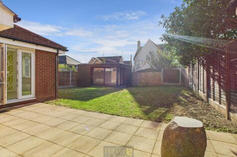 CAM02942G0-PR0263-STILL018