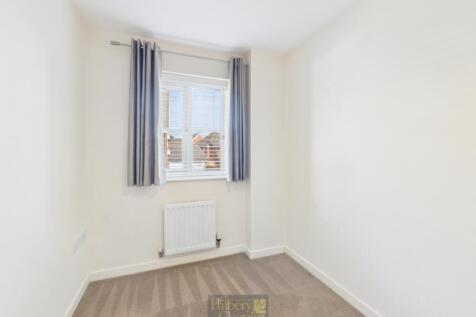 CAM02942G0-PR0263-STILL009