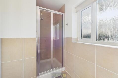 CAM02942G0-PR0263-STILL011