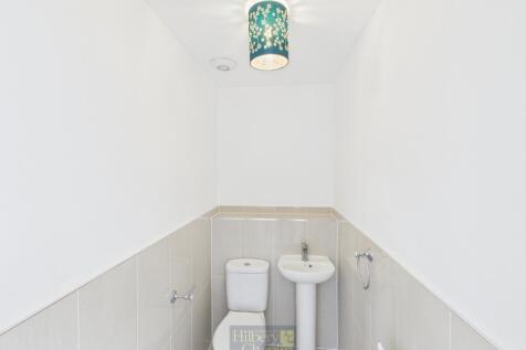 CAM02942G0-PR0263-STILL005