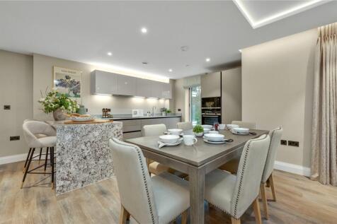 Show Apartment