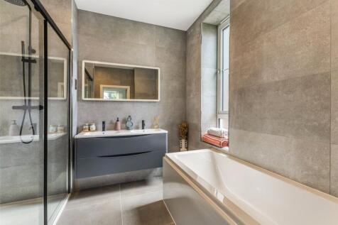 Show Apartment