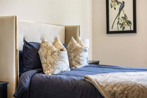 Show Apartment