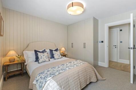 Show Apartment