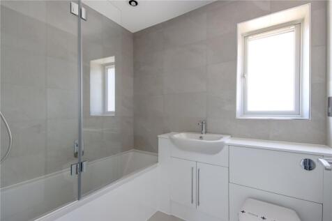 Plot 11 Bathroom