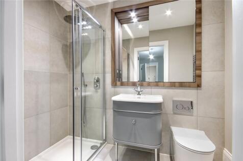 Plot 4 Ensuite