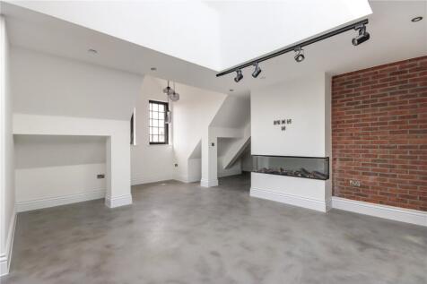 Apt 14 Living/Dining