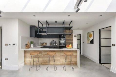 Apt 14 Kitchen DD