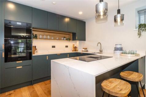 Show Apt Kitchen