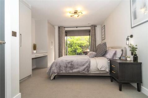 Show Apt Bedroom