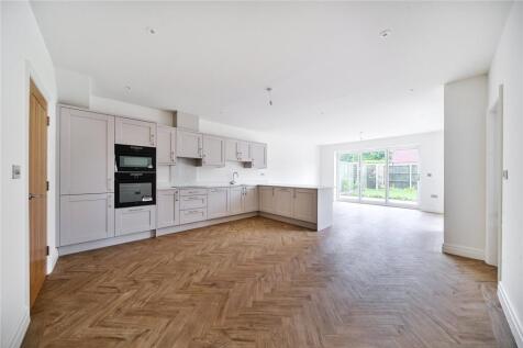 2 Acorn Kitchendiner