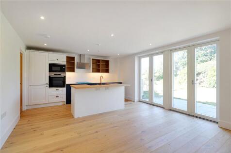 Kitchen / Dining