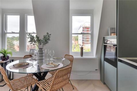 Show Home Dining