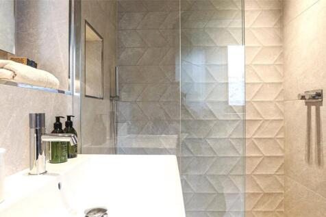 Plot 1 Ensuite 3