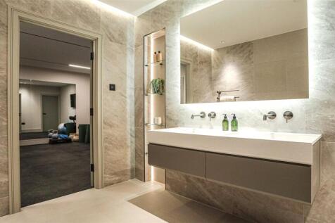 Plot 1 Bathroom