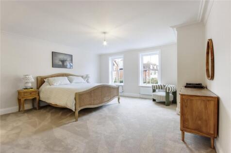 38 Bedroom