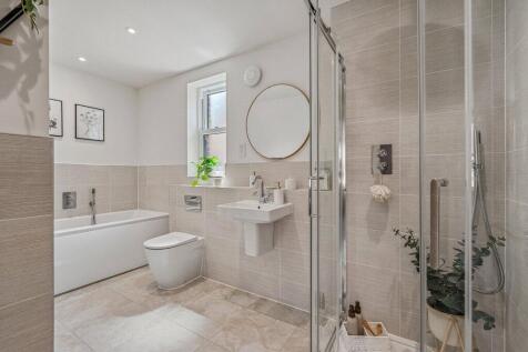 En Suite Bathroom