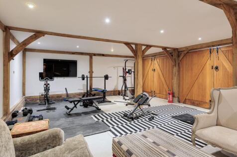 Garage/Gym