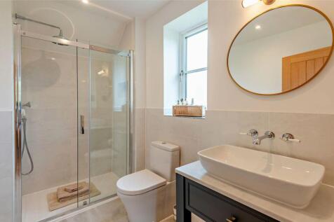 Main En Suite
