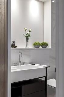Show Apartment