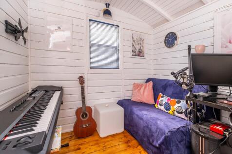 Garden Cabin