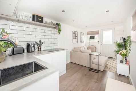 Outbuilding Lounge/Kitchenette