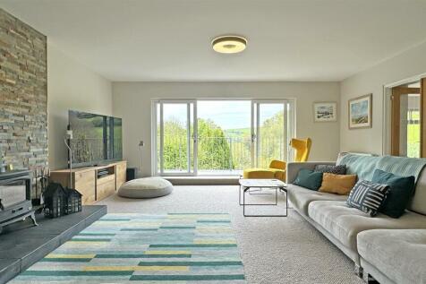 Lounge 119.jpg