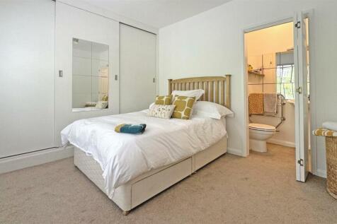 Bedroom 2 103.jpg