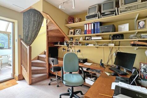 Office 1.jpg