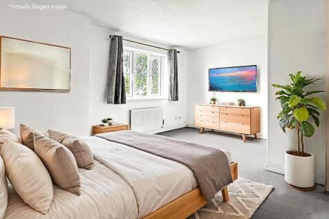 Bedroom 1 Edit.jpg