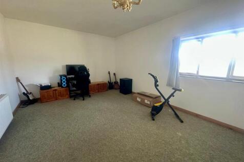 Flat Bedroom 1