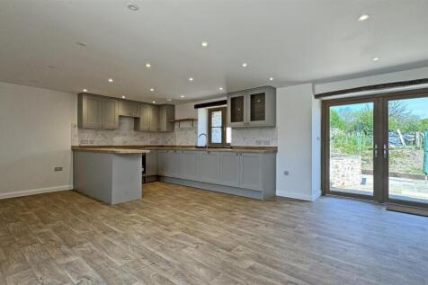 Kitchen 1.jpg