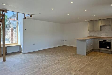 Lounge Kitchen.jpg