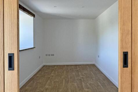 Diner/Additional Bedroom .jpg