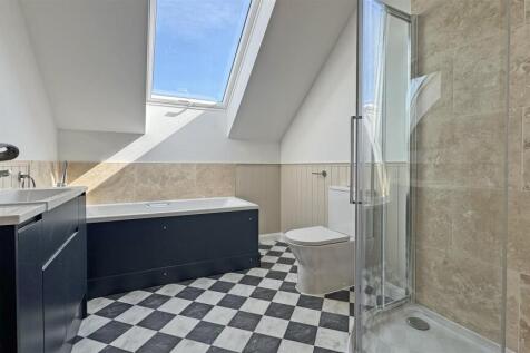 Bathroom.jpg