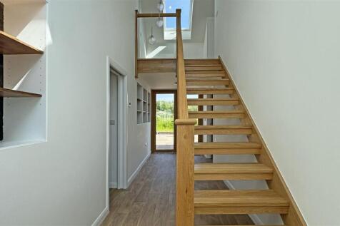 Hallway 1.jpg