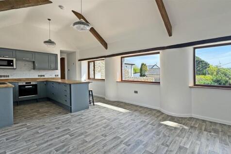 Kitchen Lounge.jpg