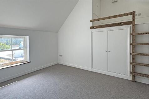 Bedroom 3.jpg