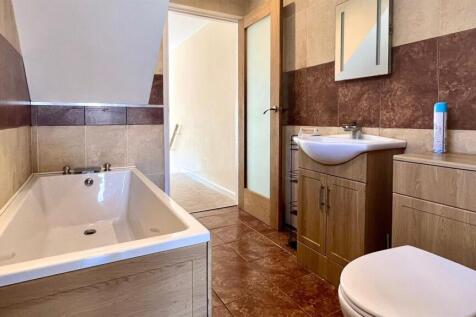 Bathroom.jpg