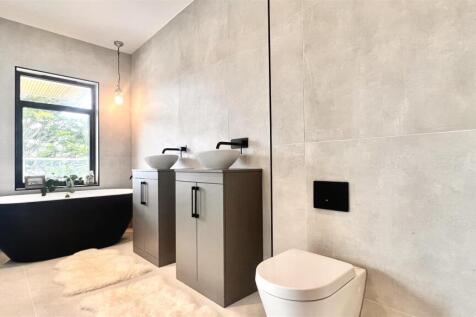 Principle En Suite .jpeg