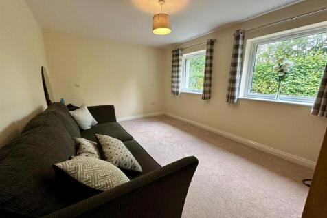 Bedroom 3 used current as additional reception roo