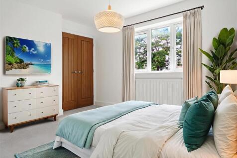 Landkey Bedroom 1.jpg