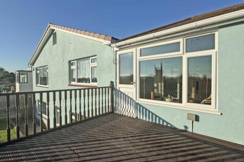 Decking 2.jpg