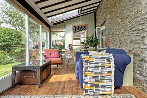 Sun Room 1.jpg
