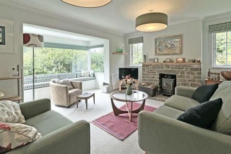 Lounge 1 (2).jpg